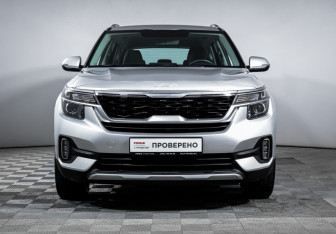 Подержанный автомобиль Kia Seltos 2022 года (2 фото)