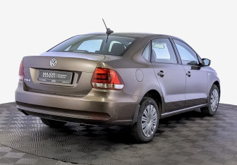 Подержанный автомобиль Volkswagen Polo Sedan 2017 года (5 фото)