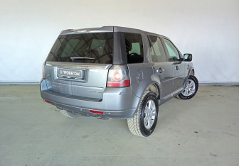 Подержанный автомобиль Land Rover Freelander 2014 года (6 фото)