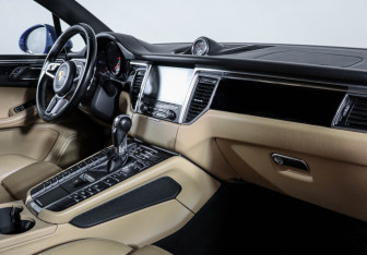Подержанный автомобиль Porsche Macan 2017 года (9 фото)
