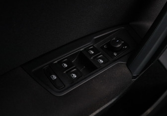 Подержанный автомобиль Volkswagen Tiguan 2021 года (18 фото)