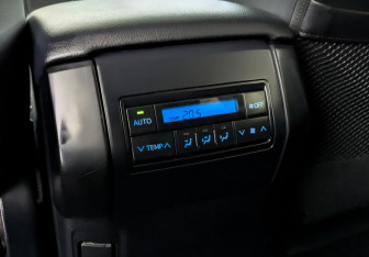 Подержанный автомобиль Toyota Land Cruiser Prado 2021 года (28 фото)