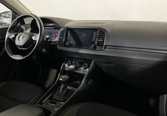 Подержанный автомобиль Skoda Karoq 2021 года (9 фото)