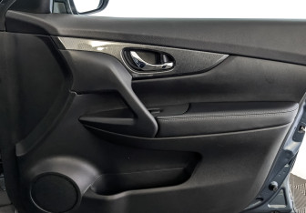 Подержанный автомобиль Nissan X-Trail 2018 года (25 фото)