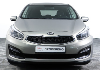 Подержанный автомобиль Kia Ceed Hatchback 2017 года (4 фото)