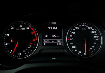 Подержанный автомобиль Audi A3 Hatchback 2014 года (11 фото)