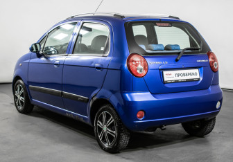 Подержанный автомобиль Chevrolet Spark 2007 года (7 фото)