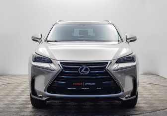 Подержанный автомобиль Lexus NX 2015 года (8 фото)