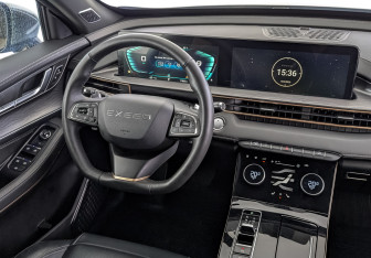 Подержанный автомобиль Exeed LX 2024 года (30 фото)