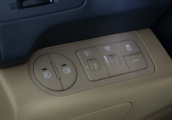 Подержанный автомобиль Hyundai H-1 2019 года (15 фото)