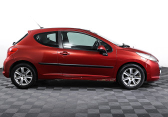 Подержанный автомобиль Peugeot 207 Hatchback 2007 года (4 фото)