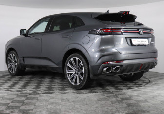 Подержанный автомобиль Changan UNI-K 2023 года (7 фото)