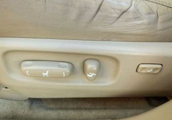 Подержанный автомобиль Lexus RX 2008 года (17 фото)