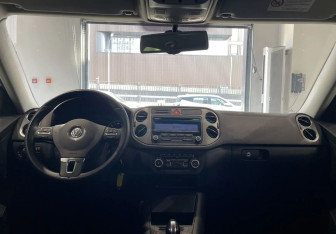 Подержанный автомобиль Volkswagen Tiguan 2010 года (11 фото)