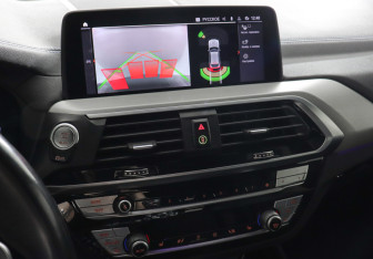 Подержанный автомобиль BMW X4 2020 года (17 фото)