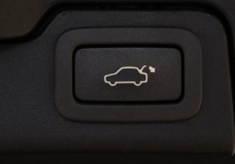 Подержанный автомобиль Land Rover Range Rover Evoque 2015 года (28 фото)