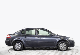 Подержанный автомобиль Renault Megane Sedan 2008 года (4 фото)