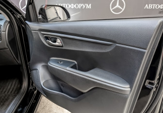 Подержанный автомобиль Kia Rio Sedan 2022 года (23 фото)