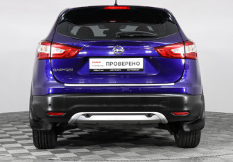 Подержанный автомобиль Nissan Qashqai 2014 года (6 фото)