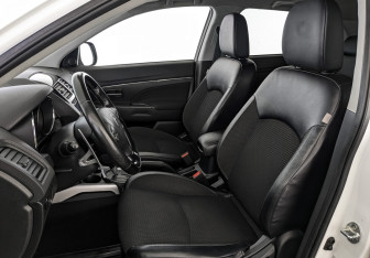 Подержанный автомобиль Citroen C4 Aircross 2014 года (19 фото)