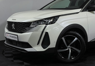 Подержанный автомобиль Peugeot 5008 Suv 2021 года (19 фото)