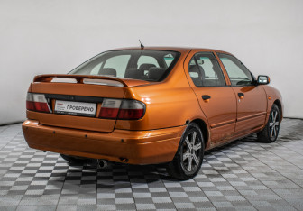 Подержанный автомобиль Nissan Primera Sedan 1996 года (5 фото)