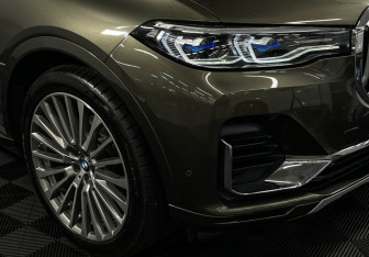 Подержанный автомобиль BMW X7 2021 года (37 фото)