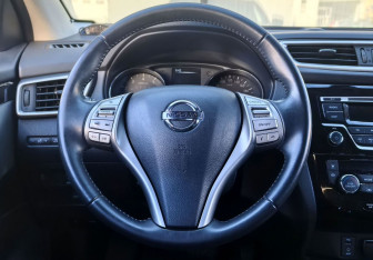 Подержанный автомобиль Nissan Qashqai 2017 года (15 фото)