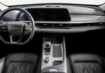Подержанный автомобиль Chery Arrizo 8 2023 года (12 фото)
