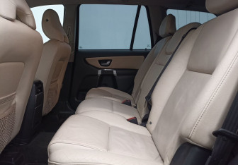 Подержанный автомобиль Volvo XC90 2008 года (11 фото)
