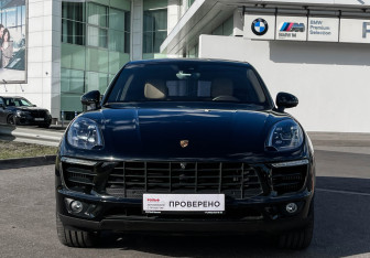 Подержанный автомобиль Porsche Macan 2016 года (2 фото)