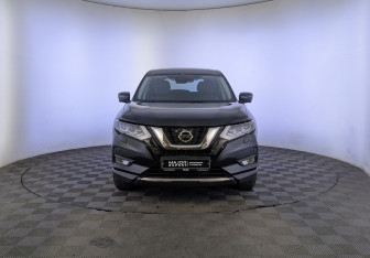 Подержанный автомобиль Nissan X-Trail 2018 года (2 фото)