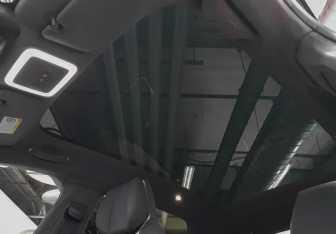 Подержанный автомобиль Zeekr X 2023 года (31 фото)