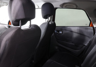 Подержанный автомобиль Renault Kaptur 2017 года (11 фото)