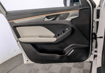 Подержанный автомобиль Haval Jolion 2024 года (19 фото)