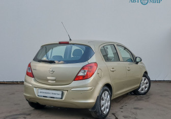 Подержанный автомобиль Opel Corsa 2009 года (5 фото)