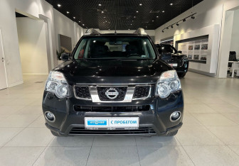 Подержанный автомобиль Nissan X-Trail 2013 года (2 фото)