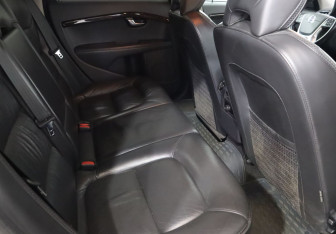 Подержанный автомобиль Volvo XC70 2012 года (23 фото)