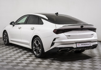 Подержанный автомобиль Kia K5 2021 года (7 фото)