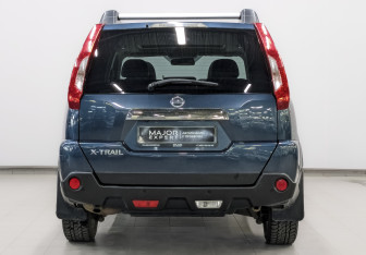 Подержанный автомобиль Nissan X-Trail 2011 года (6 фото)