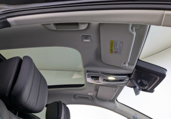 Новый Hongqi E-HS9 2021 (28 фото)