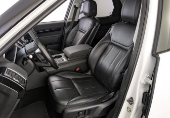Подержанный автомобиль Land Rover Discovery 2017 года (20 фото)