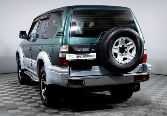 Подержанный автомобиль Toyota Land Cruiser Prado 1997 года (7 фото)
