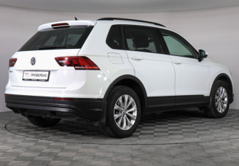 Подержанный автомобиль Volkswagen Tiguan 2018 года (5 фото)