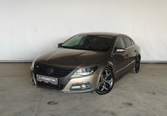 Подержанный автомобиль Volkswagen Passat CC 2009 года (1 фото)