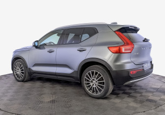 Подержанный автомобиль Volvo XC40 2018 года (7 фото)