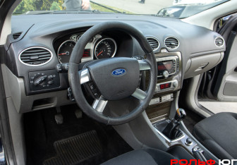Подержанный автомобиль Ford Focus Sedan 2008 года (13 фото)