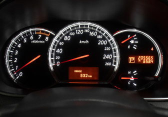 Подержанный автомобиль Nissan Teana 2008 года (13 фото)