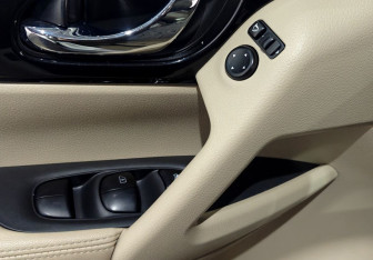 Подержанный автомобиль Nissan X-Trail 2020 года (18 фото)