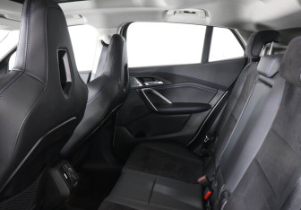 Подержанный автомобиль BMW X2 2024 года (14 фото)